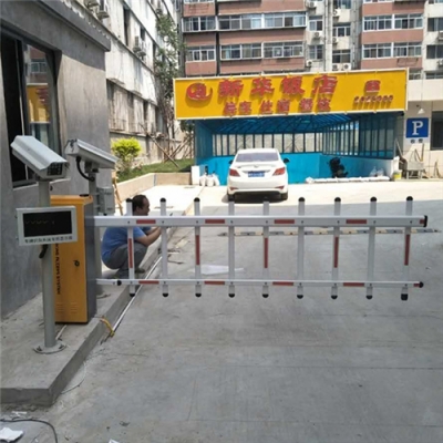 承德新華飯店停車(chē)場(chǎng)